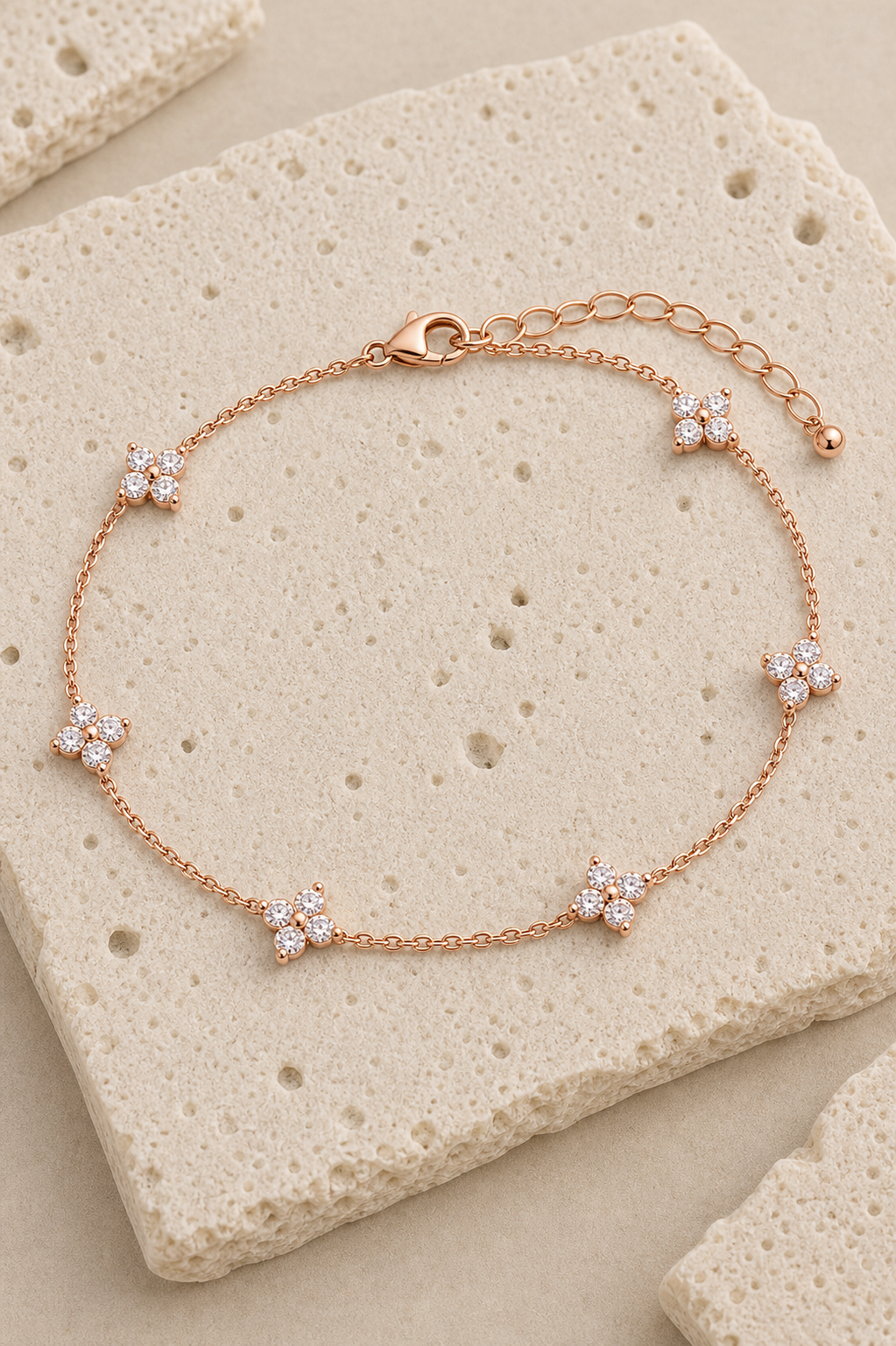 Celia Clover Station Bracelet rock rose gold by SURI