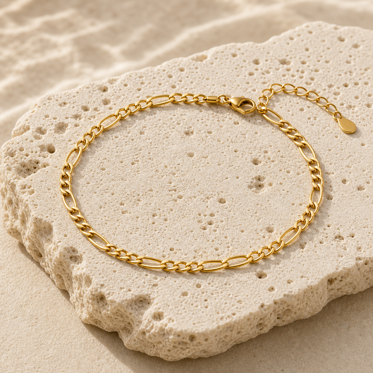 Riva Figaro Anklet stone detail gold by SURI
