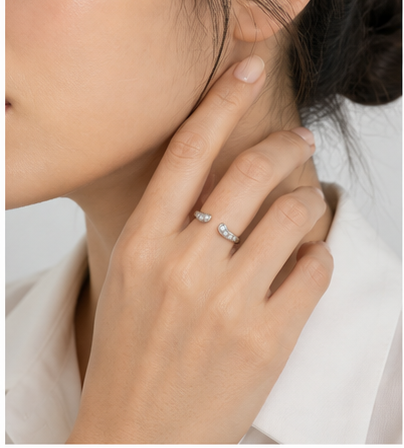 Thea Diamond Nesting Cuff Ring model silver by SURI