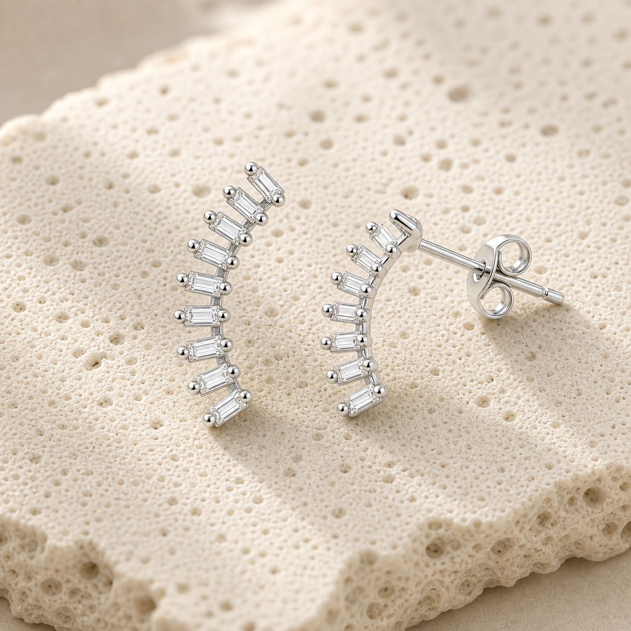 Curved Baguette Climbers rock silver by SURI