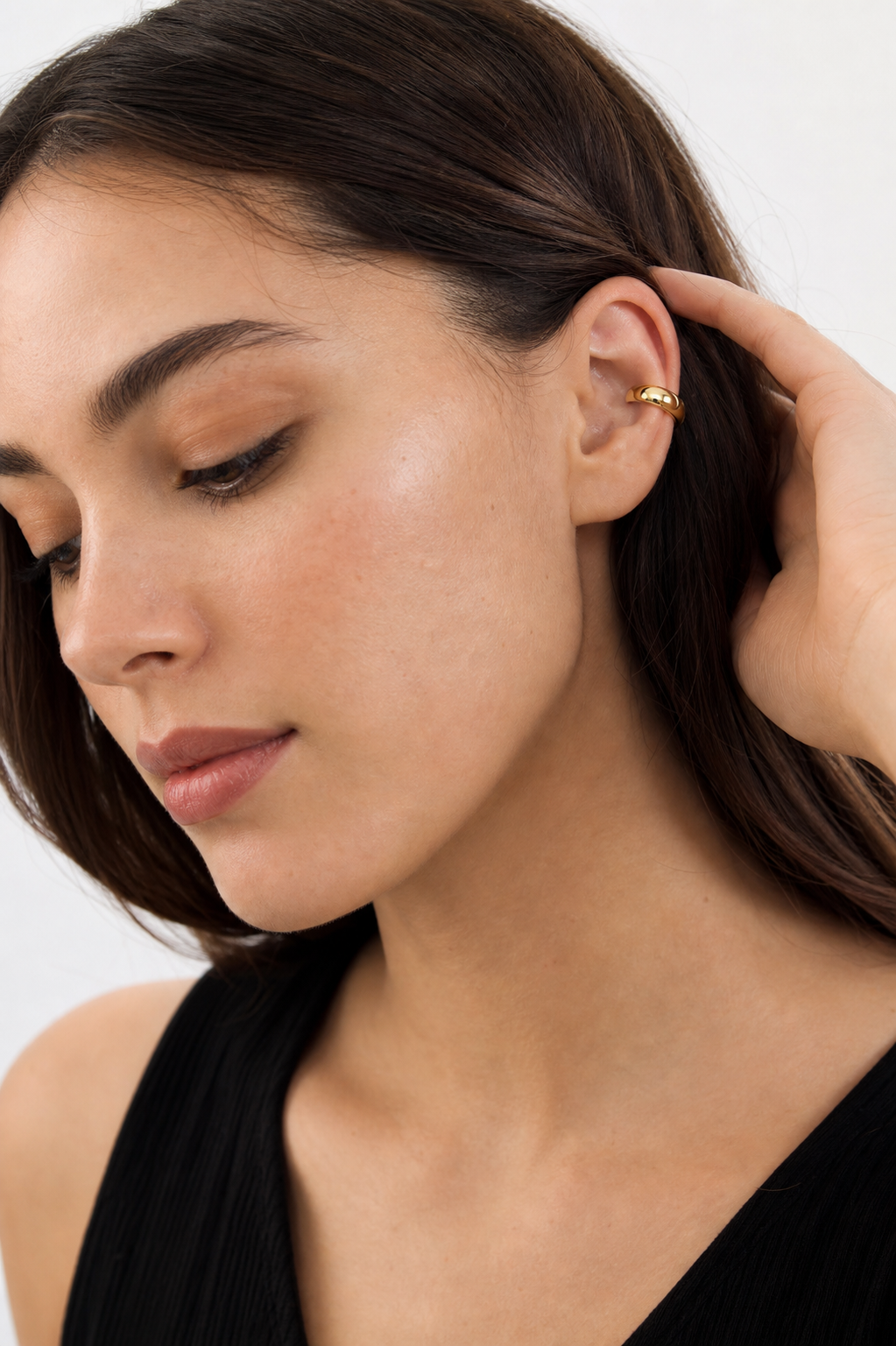 Chunky Gold Cuff model gold by SURI