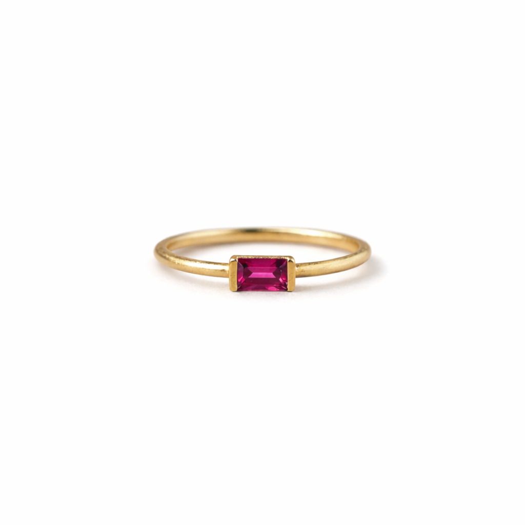 Idé Baguette Birthstone Ring