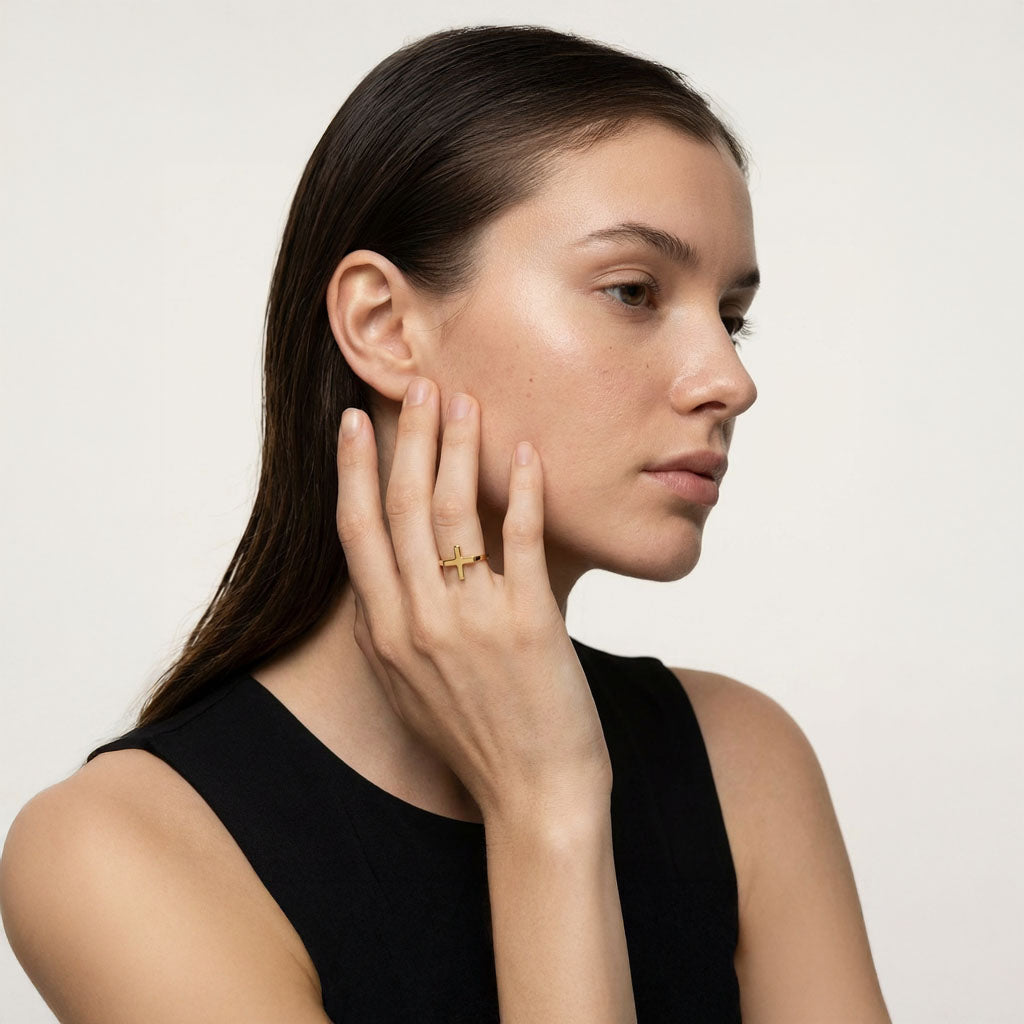 Amélie Cross Ring