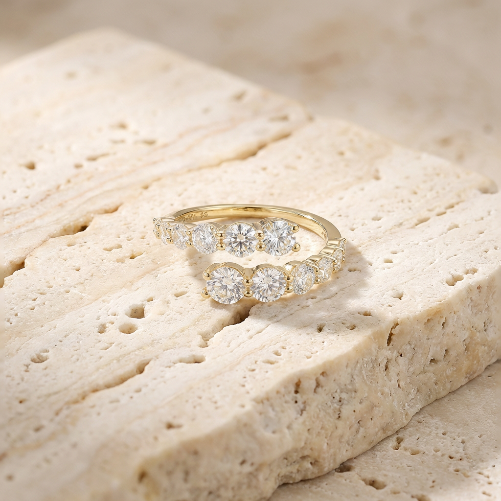 Vercelli Graduated Diamond Wrap Ring finish detail by SURI