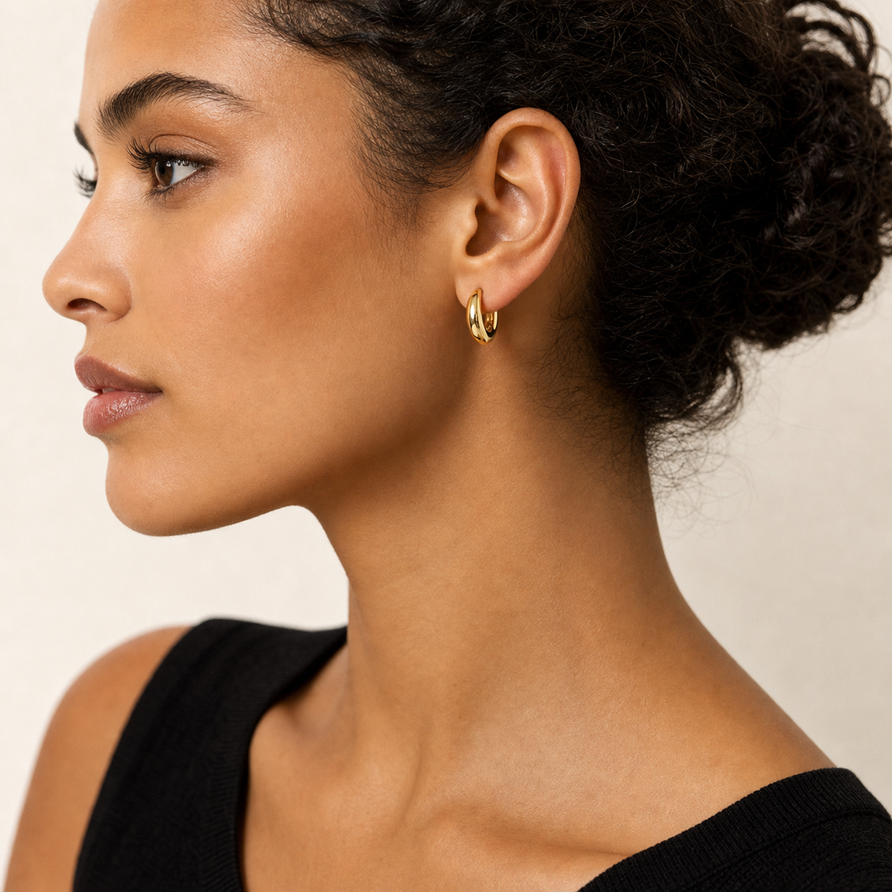 Parma Domed Hoop Earrings model 03 by SURI