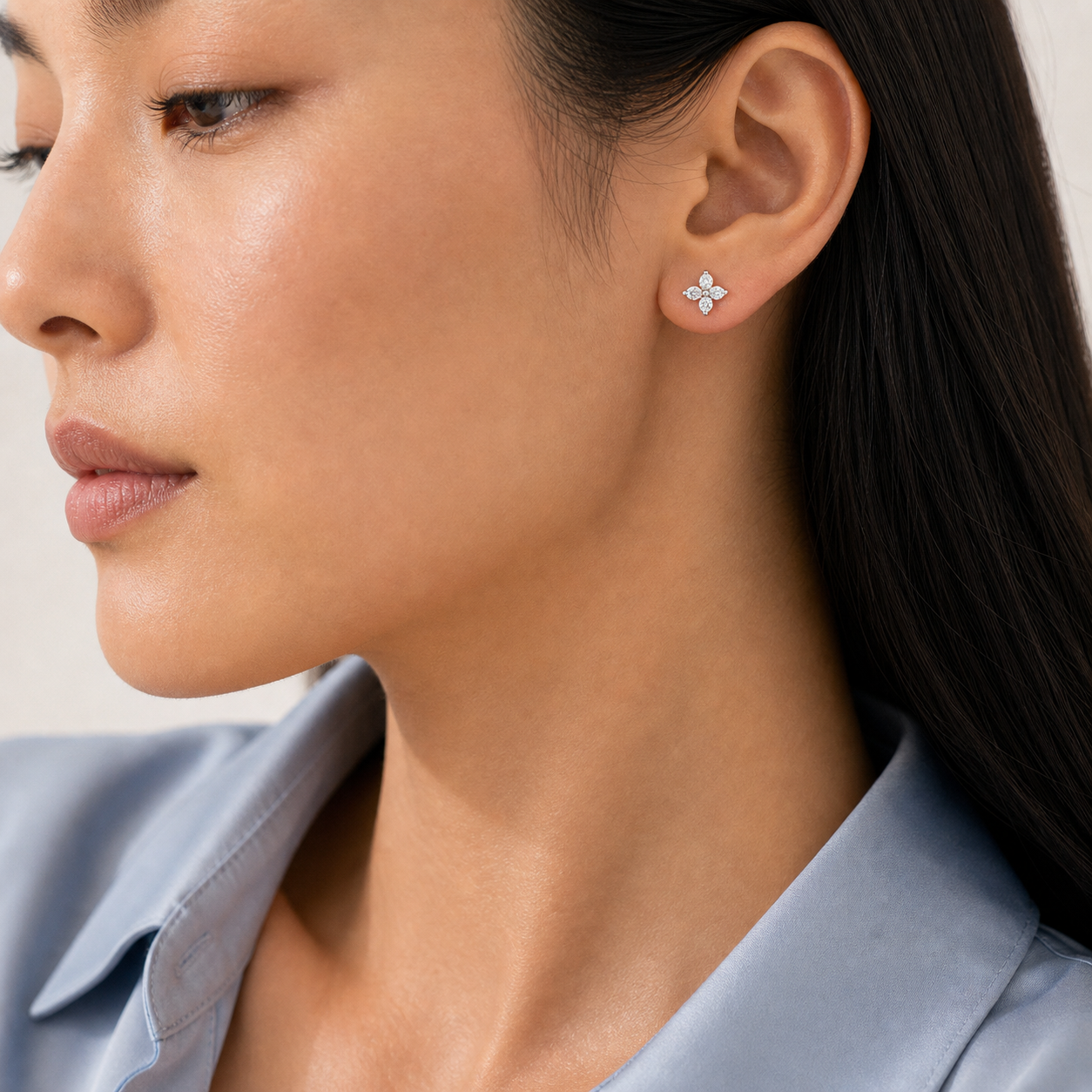 Fiora Diamond Flower Single Earring model silver 02 by SURI