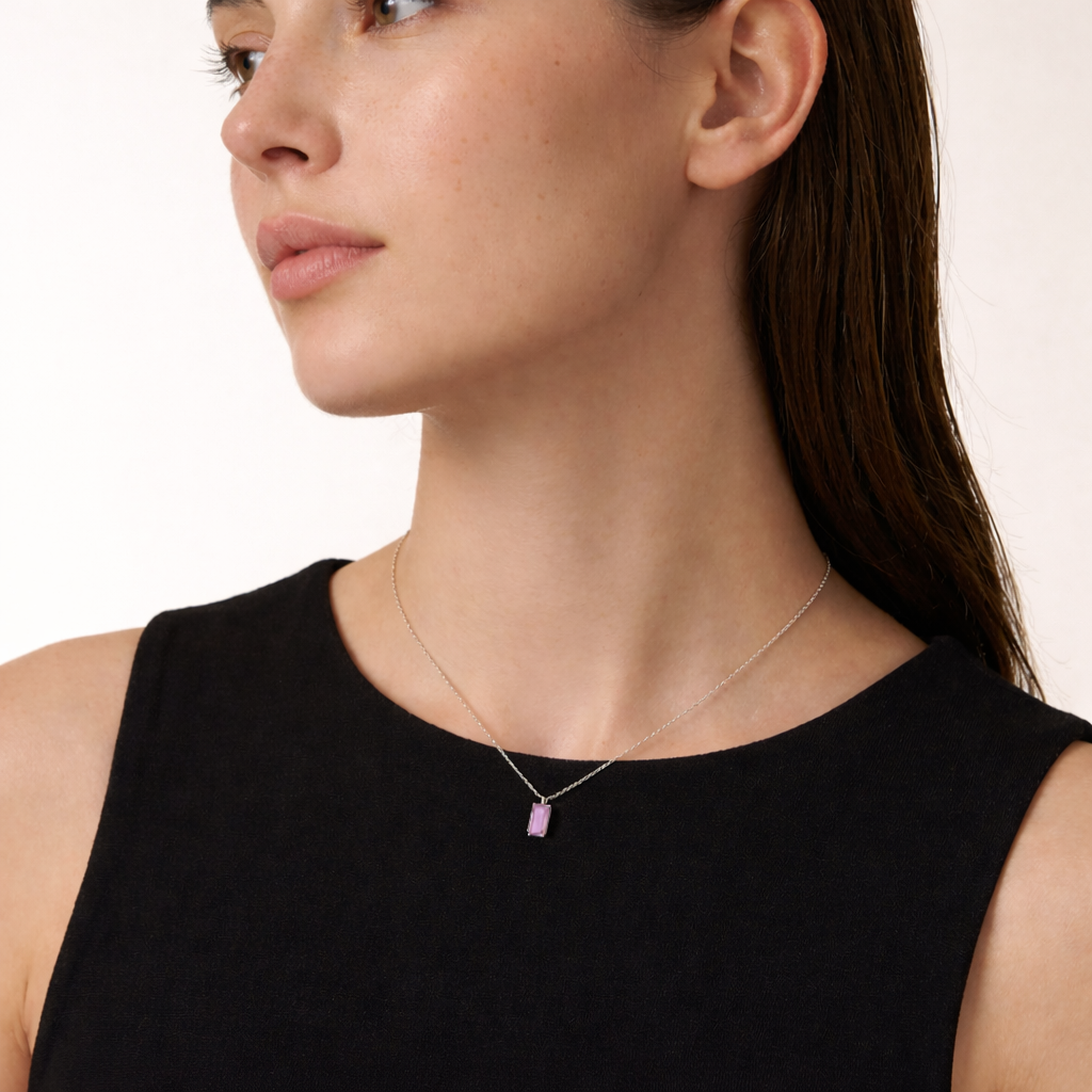 Vélva Baguette Amethyst Necklace