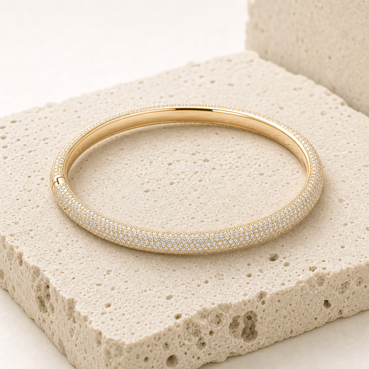 Liria Pave Diamond Bangle stone detail 02 by SURI