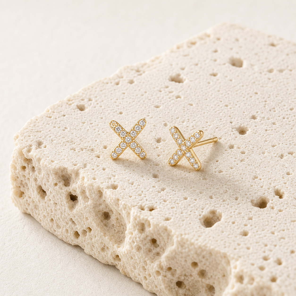 Sora Pave X Stud Earrings stone detail 02 by SURI