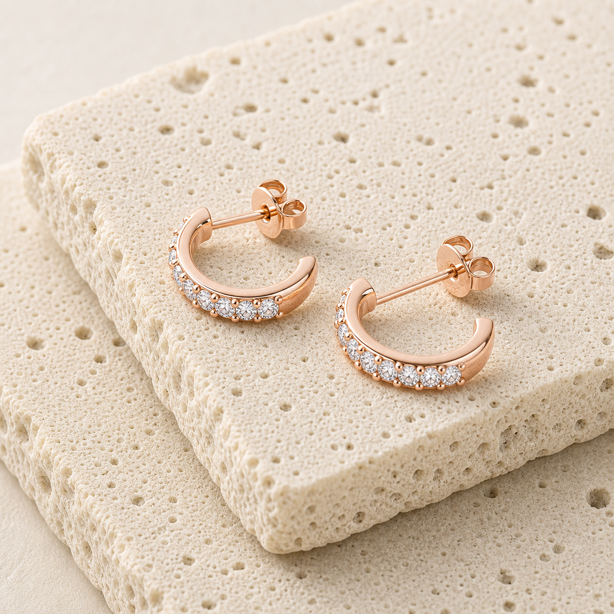 Soraya Sculpted Hoop Earrings rock rose gold by SURI