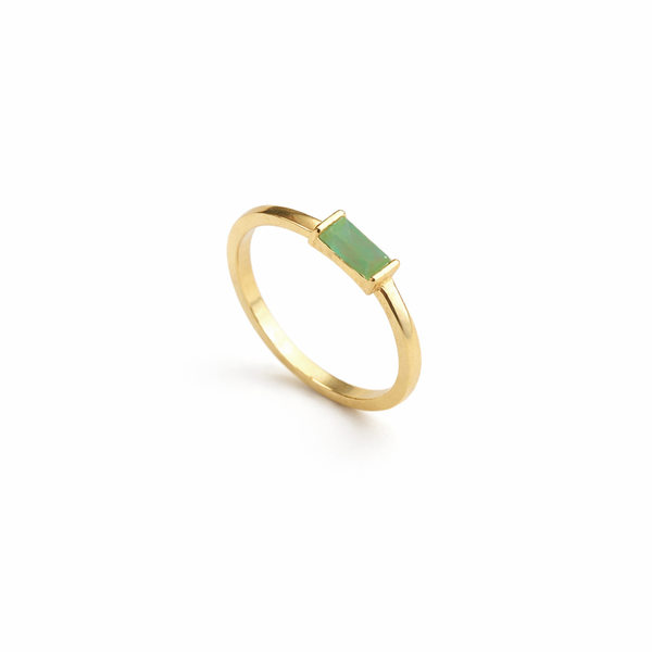 Anillo de piedra baguette de jade 