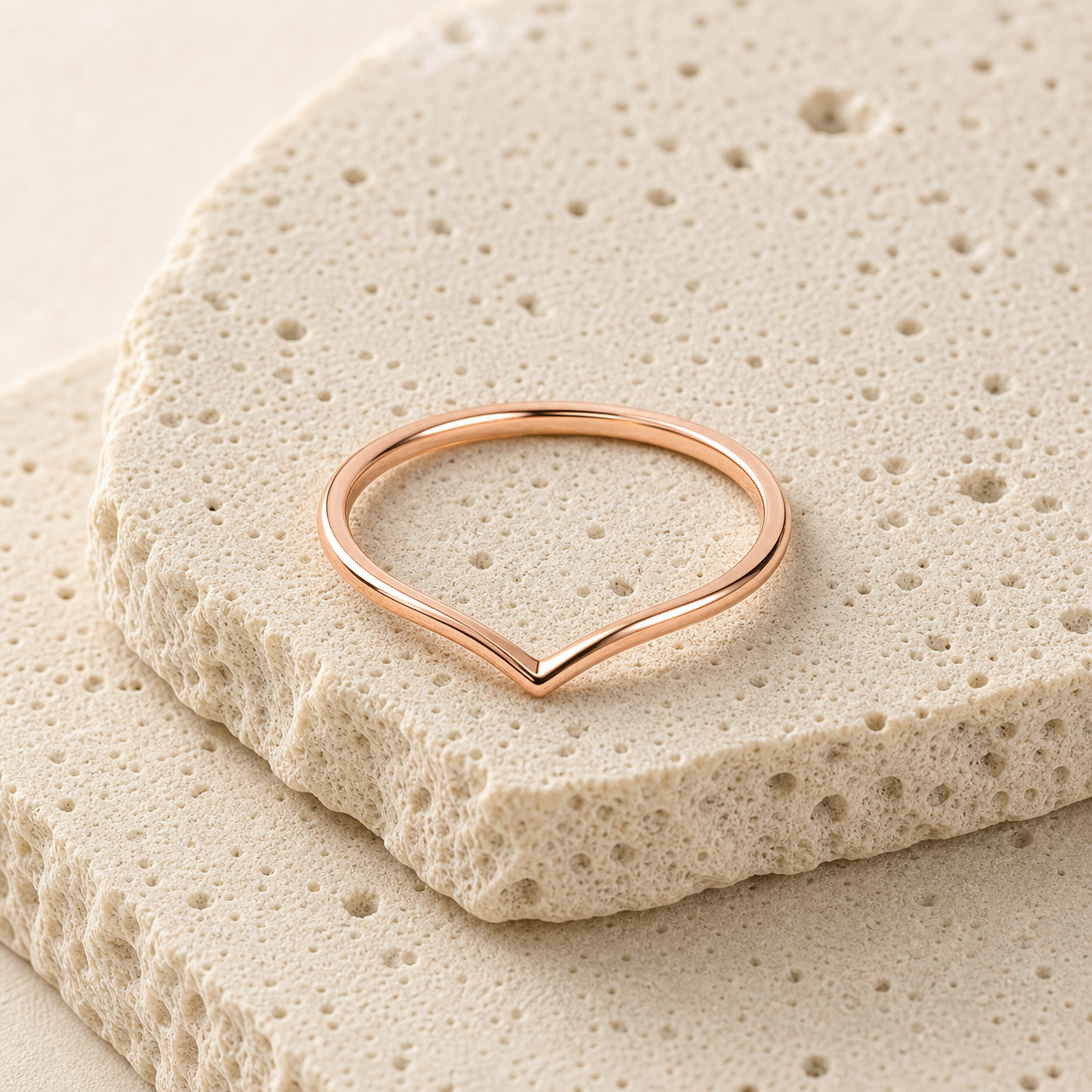 Nora V Ring rock rose gold by SURI